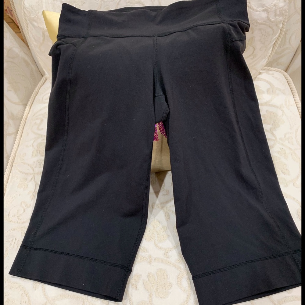 Lululemon cropped ,black ,ca35801, RN 106259, H6